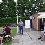 We willen even iemand in de bloemetjes zetten